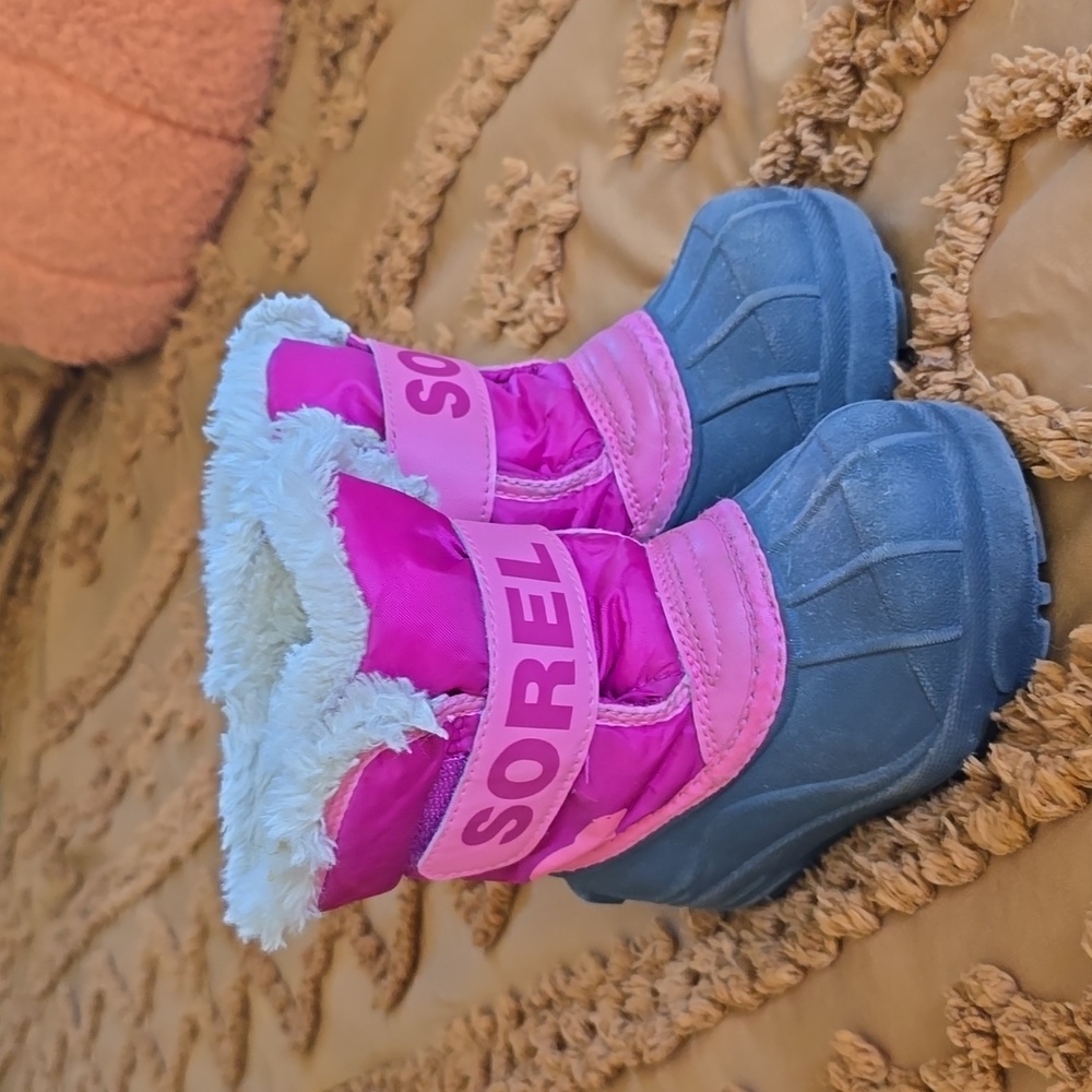 Toddler Size 8 Sorel Snowboots